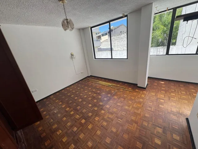 Casa en Venta Conjunto Privado con Jardin Propio Sector El Condado — imagen 4