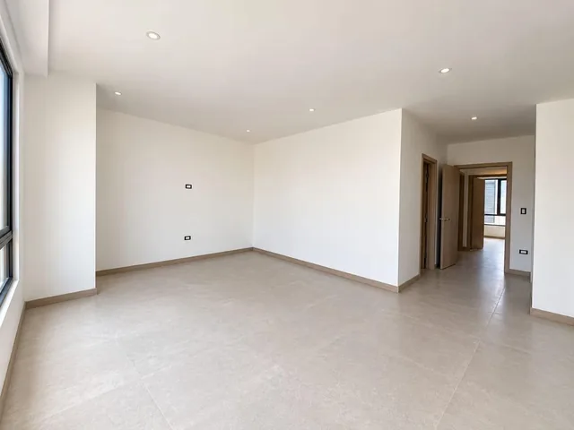 En Venta Casa Departamento de 3 Dorm. / 387 m / Yanazarapata — imagen 2