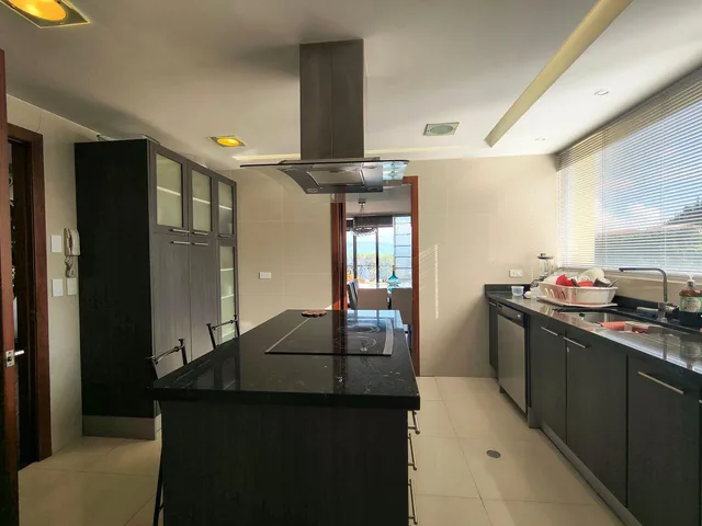 Exclusivo Dúplex de Lujo 370 m² en Venta | Monteserrín - Vista a Cumbayá — imagen 2