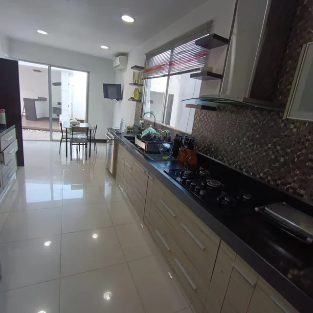 Venta o Alquiler en Urb. Laguna del Sol Km 8 Samborondón, Guayas — imagen 5