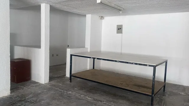 Vendo Casa de 400 m², Carcelen, Ideal Para Taller de Confección, Todo Tipo de Negocio o Vivienda — imagen 3