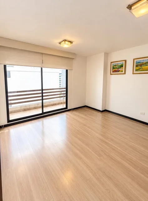 Suite con Balcón en Venta Sector Granda Centeno — imagen 4