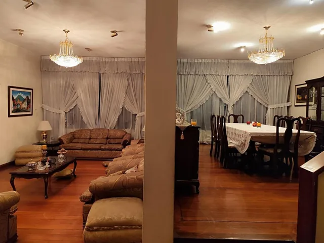 Casa Independiente de Venta, con 7 Dorm., Calle Cerrada con Seguridad — imagen 5