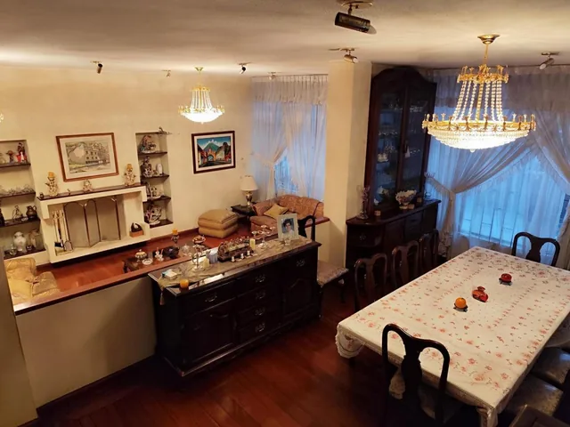 Casa Independiente de Venta, con 7 Dorm., Calle Cerrada con Seguridad — imagen 3