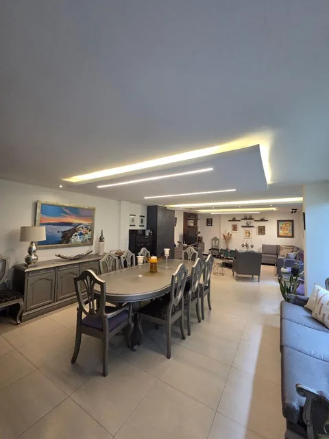 Casa en Venta en Cumbayá | 260 m² | 3 Dorm. | 2 Parqueaderos | Seguridad 24/7 | $250.000 — imagen 5