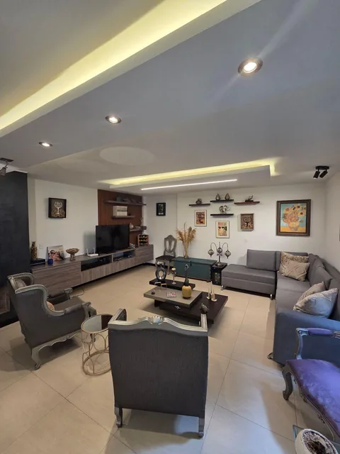 Casa en Venta en Cumbayá | 260 m² | 3 Dorm. | 2 Parqueaderos | Seguridad 24/7 | $250.000 — imagen 3