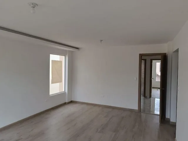 Casa con 4 Habitaciones en Venta en Norte de Riobamba, Chimborazo — imagen 2
