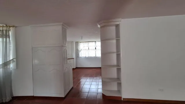 Venta Casa Rentera 3 Departamentos Ciudadela Ibarra — imagen 4