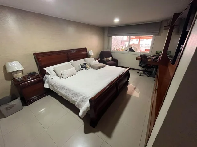 Casa de 225 m² con 4 Habitaciones en Venta en Cumbayá — imagen 4