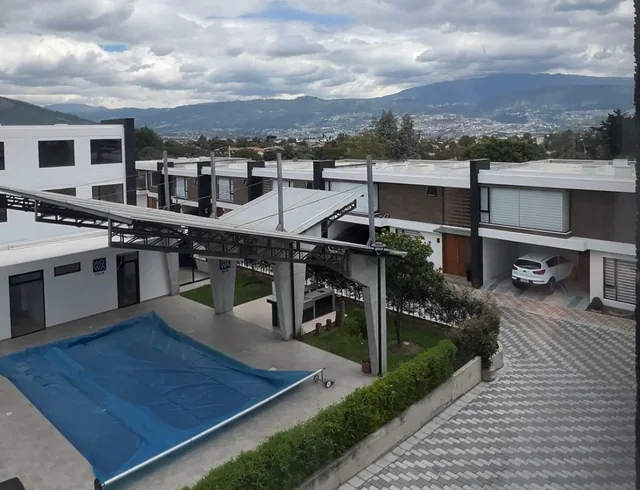 Casa Tipo Loft de Dos Dorm. Tumbaco en Venta — imagen 2