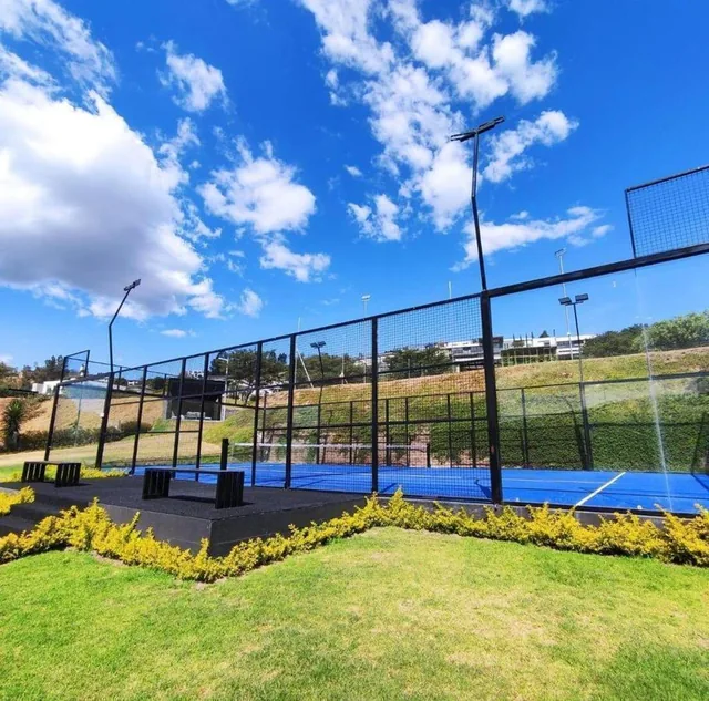 Terreno Esquinero de 1065 m² en Venta en Urbanización Privada en Cumbayá — imagen 2