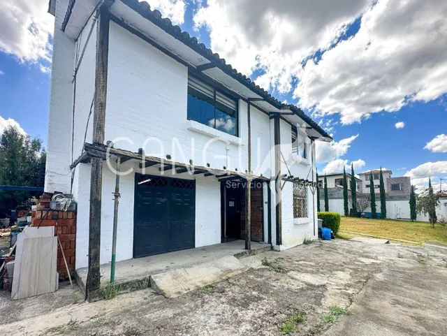Amplio Terreno con Edificación en La Armenia Conocoto — imagen 3