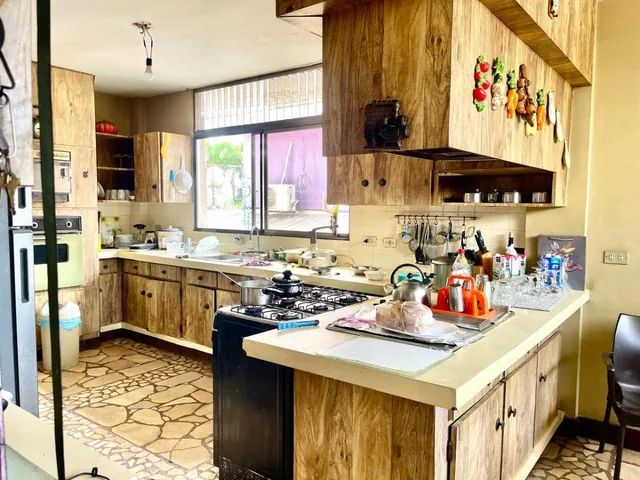 *casa en Venta Estilo Colonial, Urbanización Los Ceibos. Guayas — imagen 5