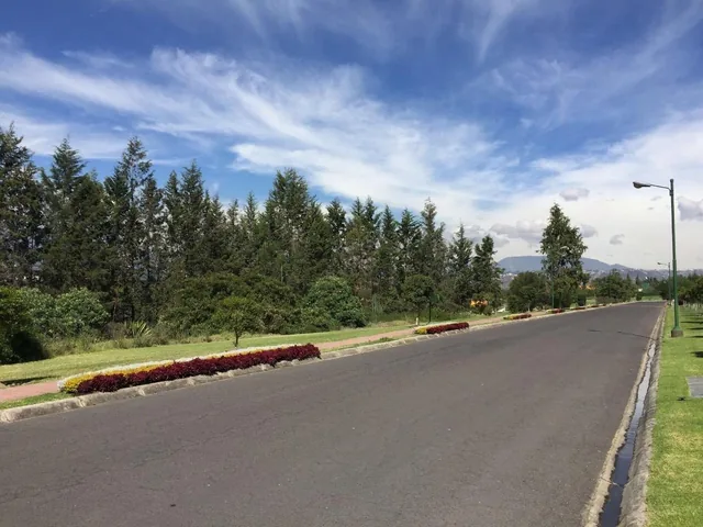 Vendo Excelente Lote Vista a Quito — imagen 3