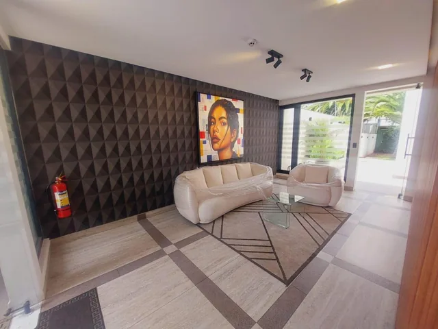 Quicentro Venta Estudio Balcon Parqueadero Bodega — imagen 2