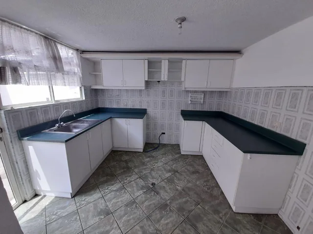 Casa de Venta 2 Habitaciones. Conj. Portal Esmeralda. Sangolqui — imagen 4