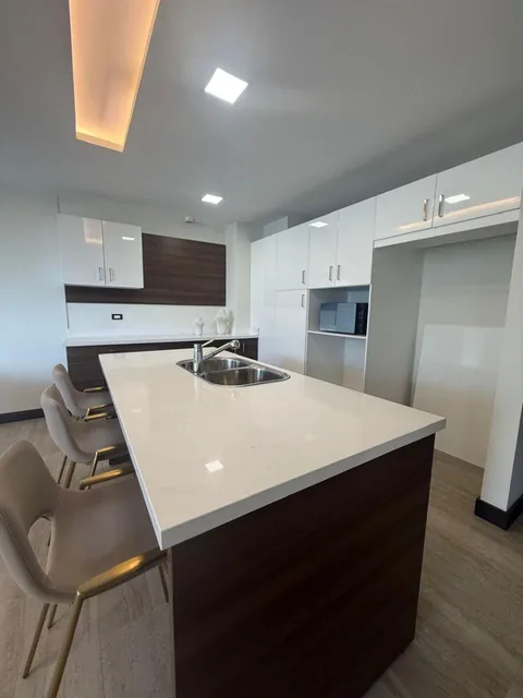 En Venta Departamento Gonzales Suarez — imagen 5