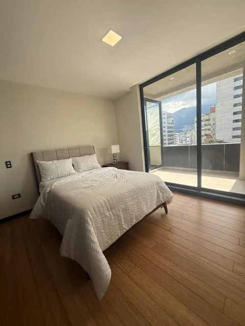 En Venta Departamento Gonzales Suarez — imagen 4