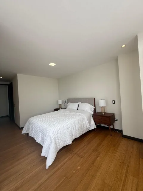 En Venta Departamento Gonzales Suarez — imagen 3