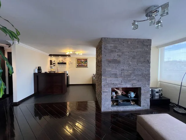 Penthouse de 3 Niveles en Venta con Terrazas Privadas y Bbq | El Bosque, Quito — imagen 5