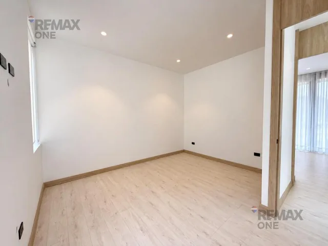 En Venta Casa con Piscina en Challuabamba, Azuay — imagen 2