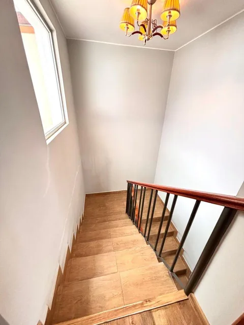 Casa de Venta Dentro de Conjunto Pequeño de 3 Casas/dentro de La Urbanización La Catolica! — imagen 5