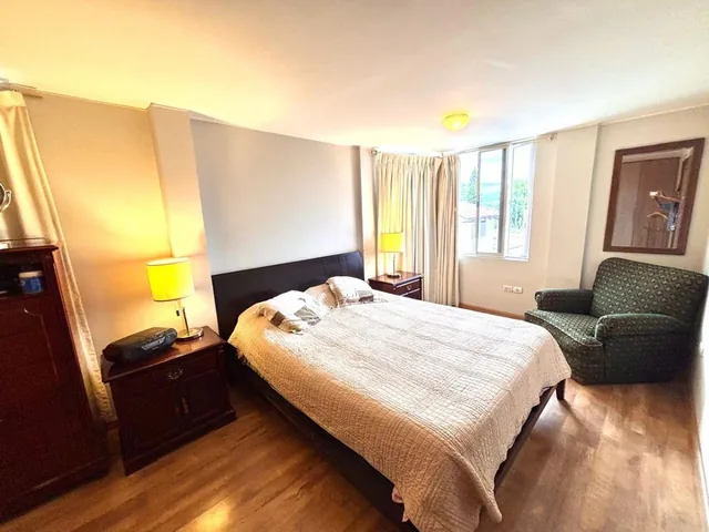 Casa de Venta Dentro de Conjunto Pequeño de 3 Casas/dentro de La Urbanización La Catolica! — imagen 3