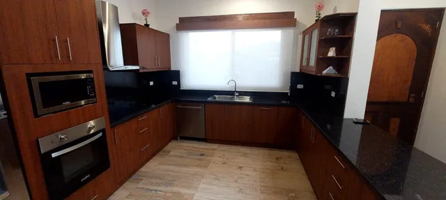 Checa, Pakakuna Gardens, Vendo Hermosa Villa 163 m², 2 Dorm., Garaje Cubierto, Bodega, Jardínes — imagen 2
