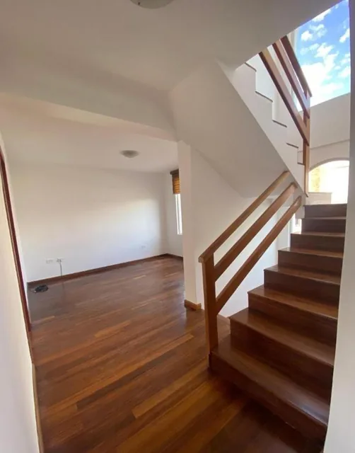 En Venta Casa de 4 Dorm. Urbanizacion Santa Lucía, Norte de Quito — imagen 4