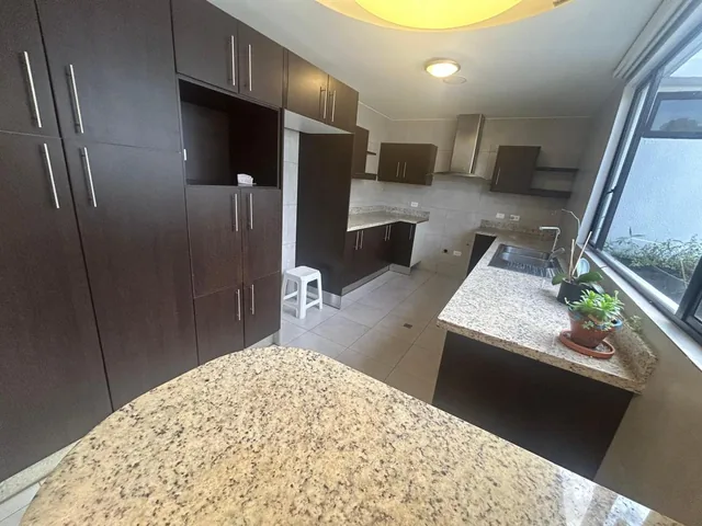 * Vendo Casa de 250 m² con 3 Habitaciones en Venta en Tumbaco Sector El Nacional* — imagen 3