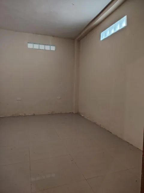 Esmeraldas, Tachina, Vendo Casa de 230 m² Constr, 4 Dormit. Frente La Via El Tigre. 500 m U, Católica — imagen 5