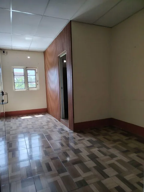 Esmeraldas, Tachina, Vendo Casa de 230 m² Constr, 4 Dormit. Frente La Via El Tigre. 500 m U, Católica — imagen 3