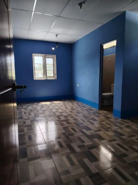 Esmeraldas, Tachina, Vendo Casa de 230 m² Constr, 4 Dormit. Frente La Via El Tigre. 500 m U, Católica — imagen 2