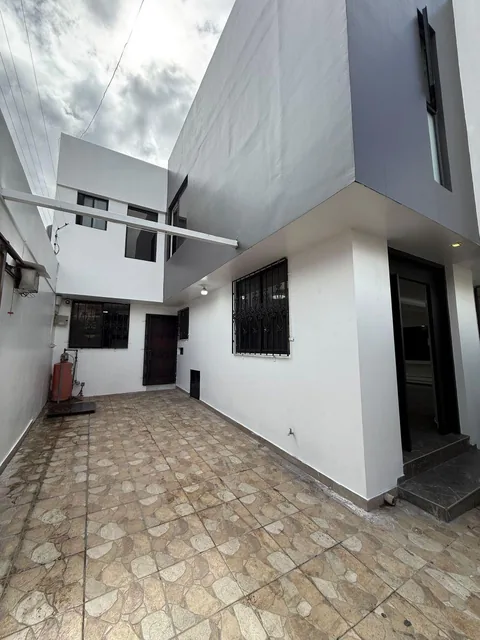 Casa 300 m² con Jacuzzi - Loma de Quito - Riobamba, Chimborazo — imagen 2