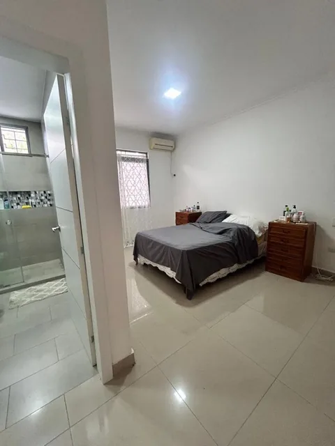 Villa de Una Sola Planta Recién Remodelada Urbanización Puerto Azul, Guayas — imagen 4
