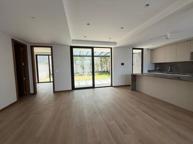 En Venta Casa a Estrenar de 3 Dorm. + Estudio y Jardín en Campo Alegre — imagen 5