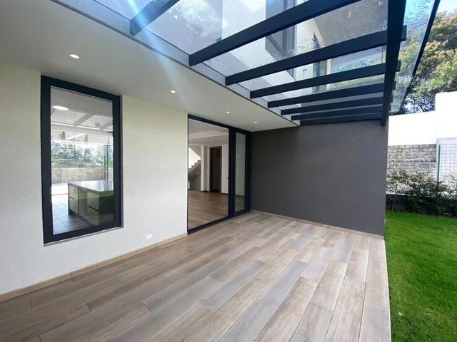 En Venta Casa a Estrenar de 3 Dorm. + Estudio y Jardín en Campo Alegre — imagen 3