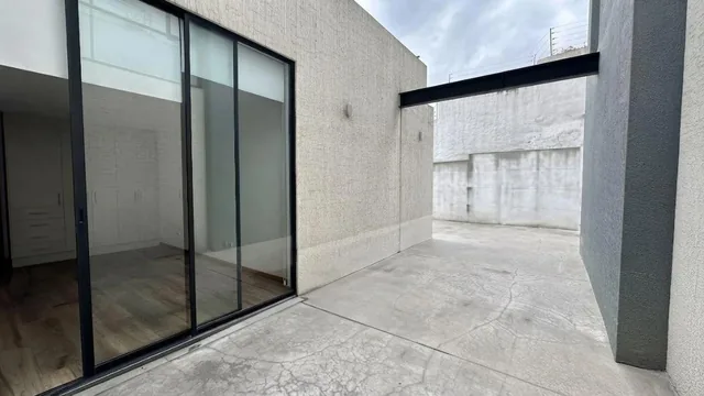 San Juan de Cumbayá ¡Oportunidad! Departamento en Venta con Amplia Terraza — imagen 4