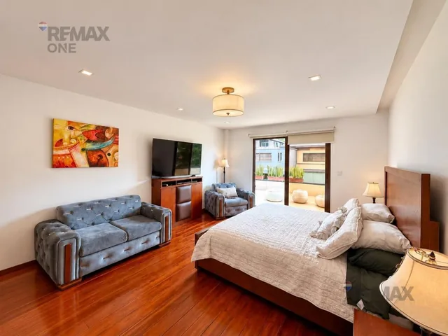 En Venta Casa de Lujo en Urbanizacion Colinas de Challuabamba, Azuay — imagen 3