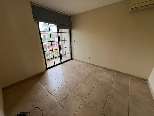 Casa de 270 m² con 4 Habitaciones en Venta en Vía a La Costa Terra Nostra, Guayas — imagen 5