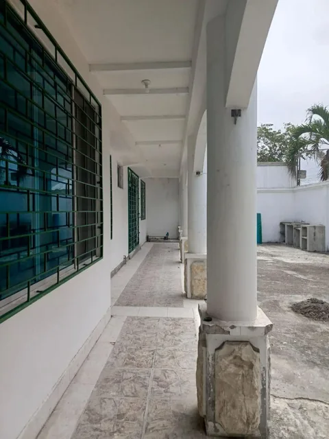 Casa de 200 m² de Terreno 520 m² con 5 Habitaciones en Venta en Tonsupa — imagen 3