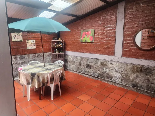 Vendo Grande Independiente Casa Familiar o Comercial Sector Jipijapa — imagen 2