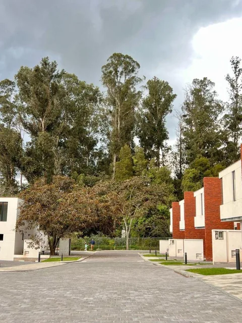 Ultima Casa Venta Sector Tumbaco* Excelente Ubicación a Seis Minutos de La Ruta Viva — imagen 4