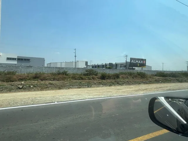 Vendo Terreno 4 Hectáreas Nuevo Samborondón Ave Ronald Sonne, Comercial - Industrial de Bajo Impacto, Guayas — imagen 2