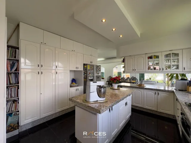 Casa con 1687 m² y 4 Recámaras en Venta en Tumbaco — imagen 3