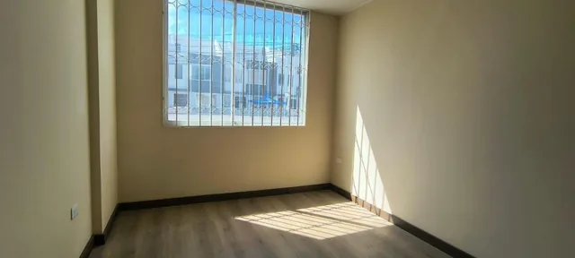 Casa - Calderón — imagen 2