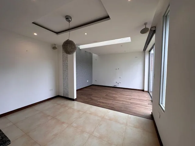 Casa en Venta Dentro de Urbanización Sector Vía Intervalle Cerca a El Club El Nacional — imagen 2