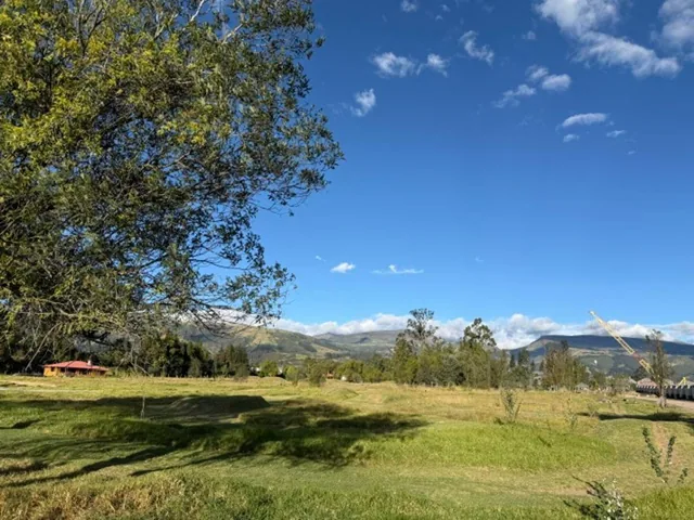 Excelente Terreno Plano en Pifo Conjunto Cerrado Excelente Vista — imagen 2