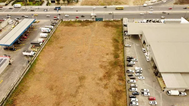 Vendo o Alquilo Terreno 10.905,15 m², Via Daule Inmaconsa, Guayas — imagen 2