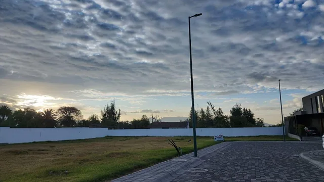Hermoso Terreno Esquinero en Puembo — imagen 5